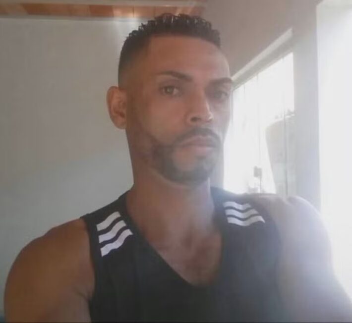 O gari Laudemir de Souza Fernandes, morto durante discussão no trânsito, enquanto trabalhava na coleta de lixo. Foto: Reprodução/TV Globo