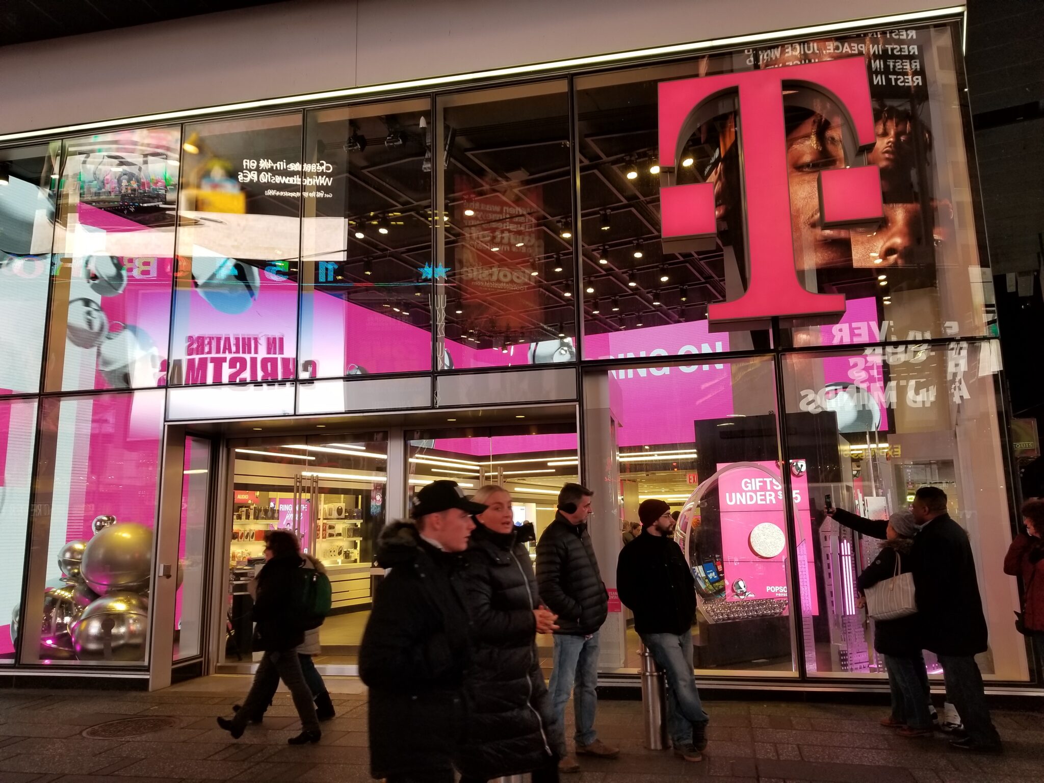 T-Mobile layoffs hit IT org at wireless giant
