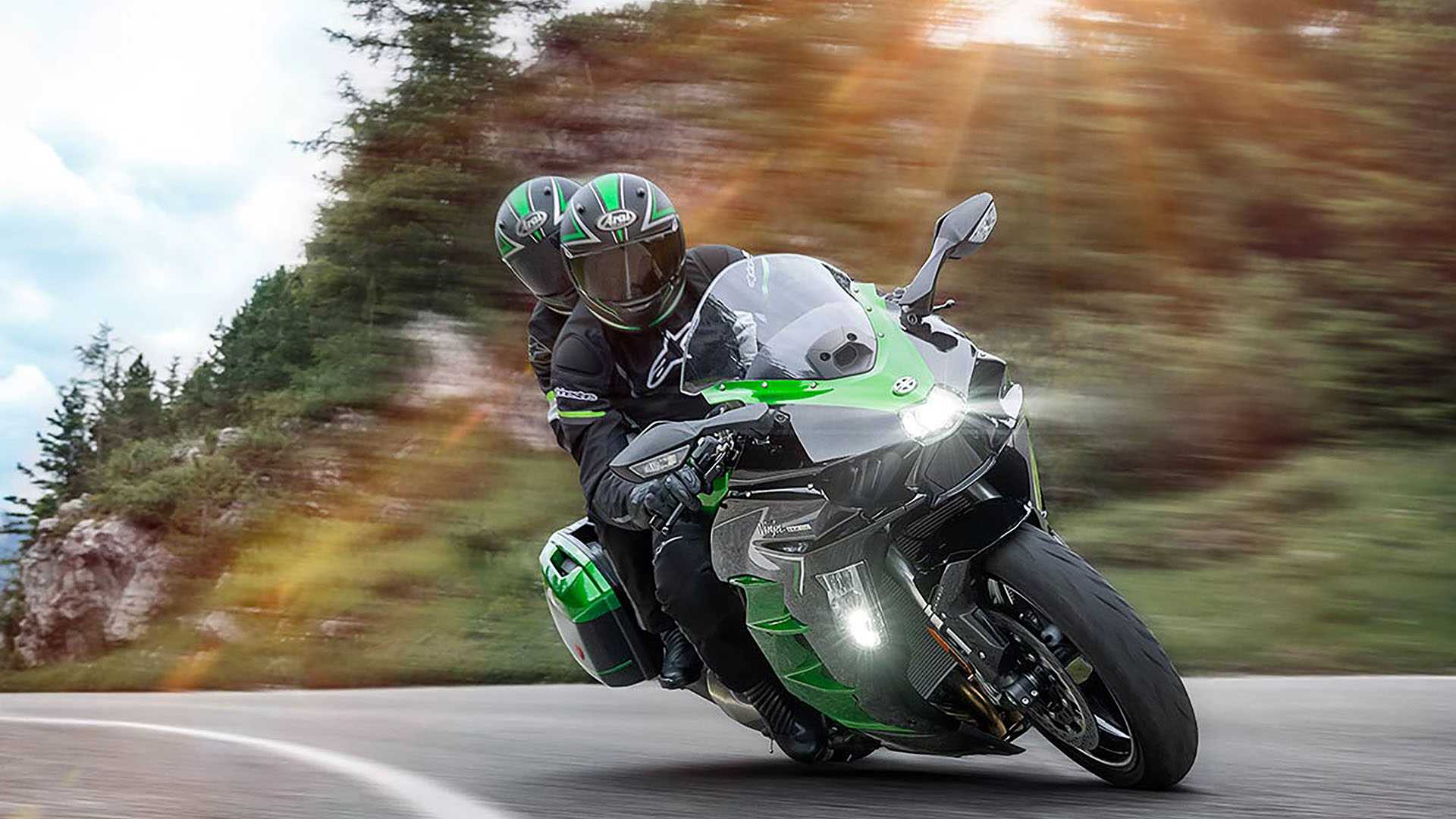 Kawasaki H2 SX SE Sports Tourer