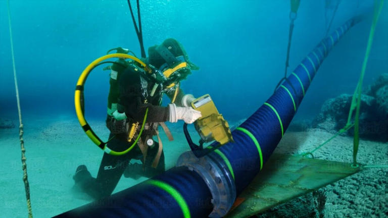 reparacao cabo submarino
