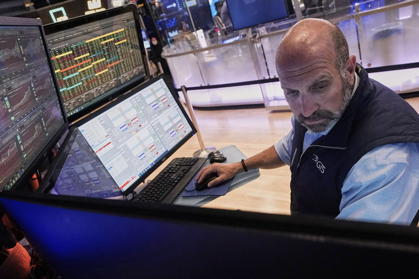 Wall Street drifts around its records following a worldwide rally Wall Street drifts around its records following a worldwide rally