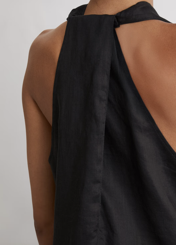 Dieses Kleid stylen meine Millenial-Schwester (33) und Ich (26) so unterschiedlich, aber so schön!