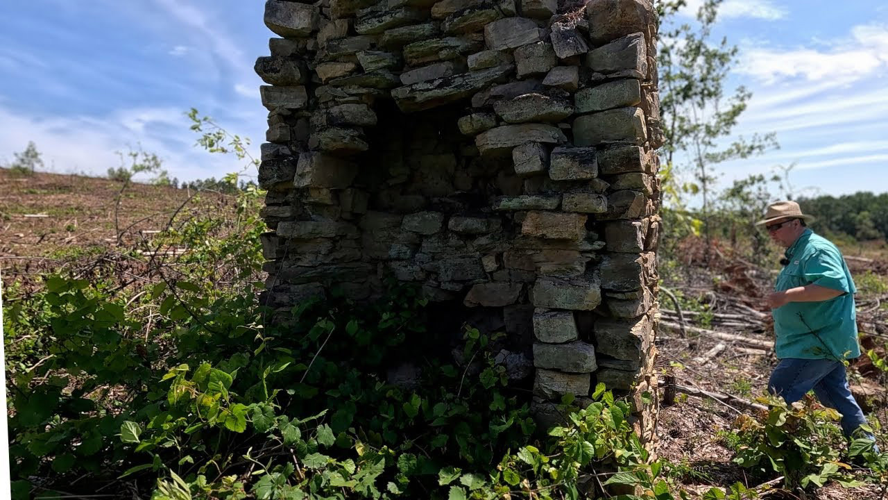 Early Settler s Ruins with Native American Artifacts Found in the Early Settler s Ruins with Native American Artifacts Found in the