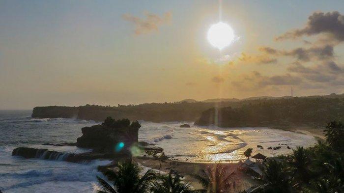 5 Pantai Menawan di Pacitan untuk Liburan Akhir Tahun, Tiket Murah