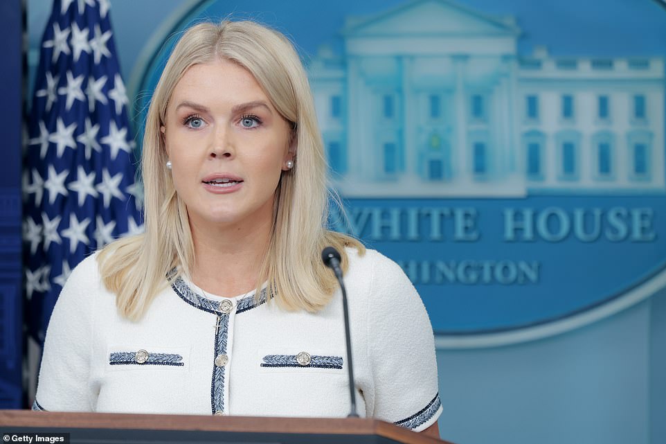 Friends star Lisa Kudrow goes viral over Karoline Leavitt impression