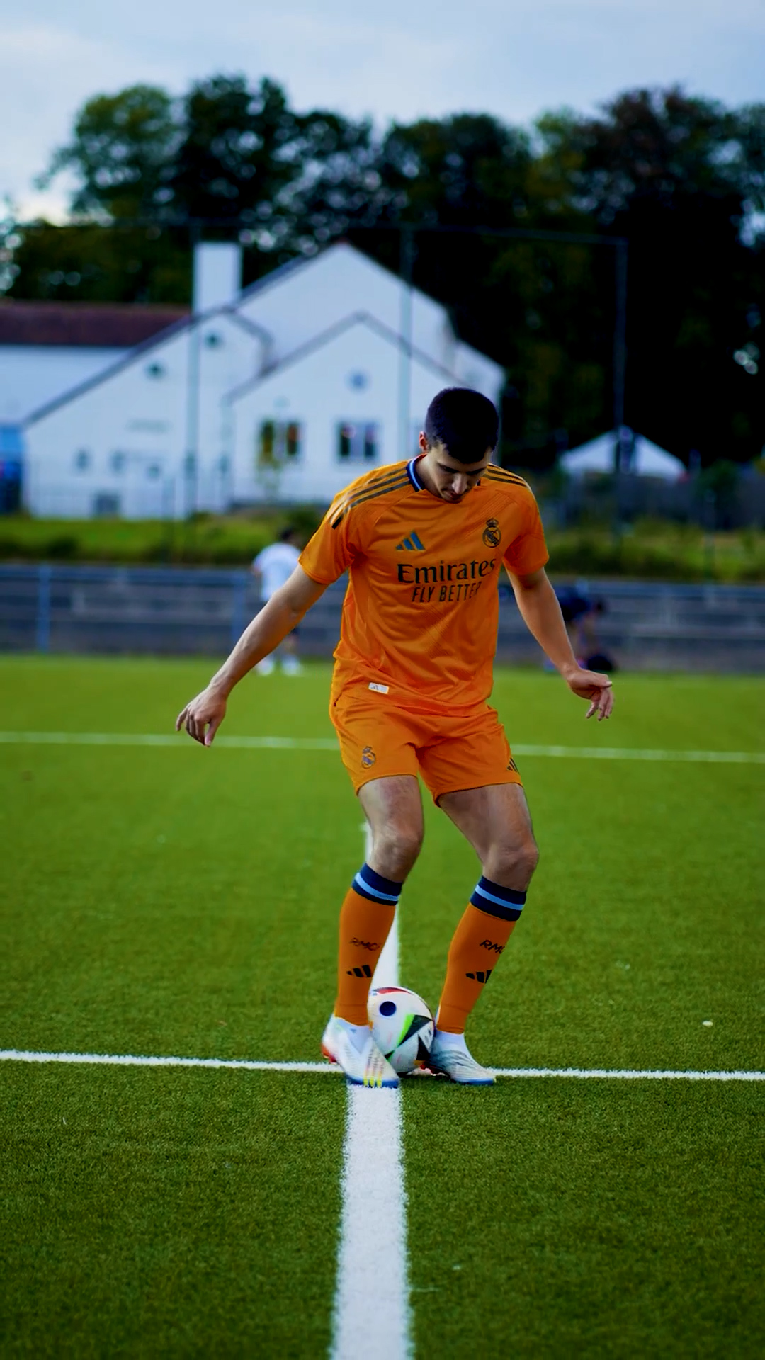 Interesting Ball Juggling Move Ideas – Soccer