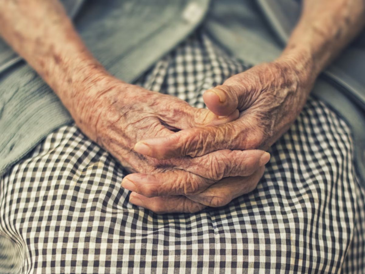 10 Simple Habits That May Be Aging You Faster Than You Think