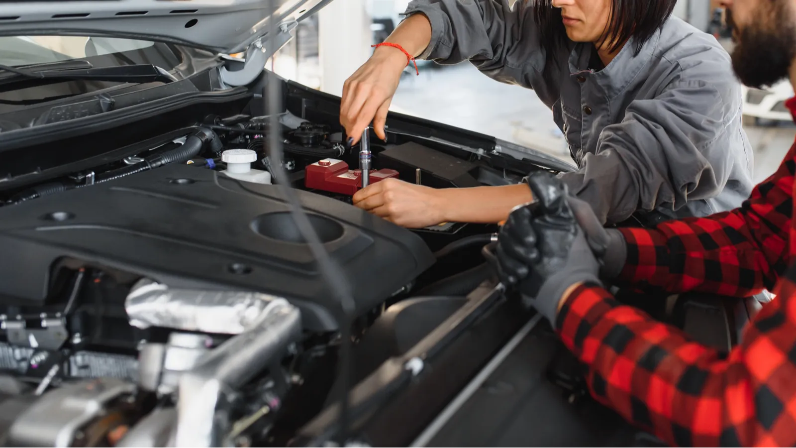 Tips for maintaining your car and avoiding expensive repairs