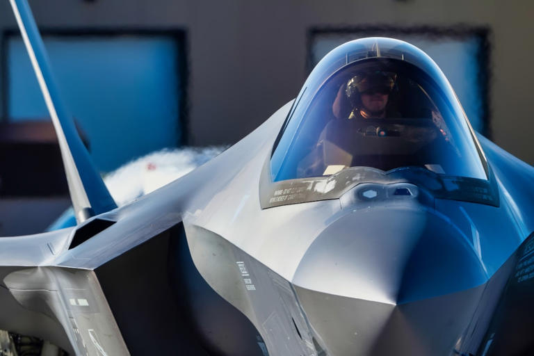 China’s J-20 And F-35A Stealth Fighters Have a Message for the U.S. Air ...