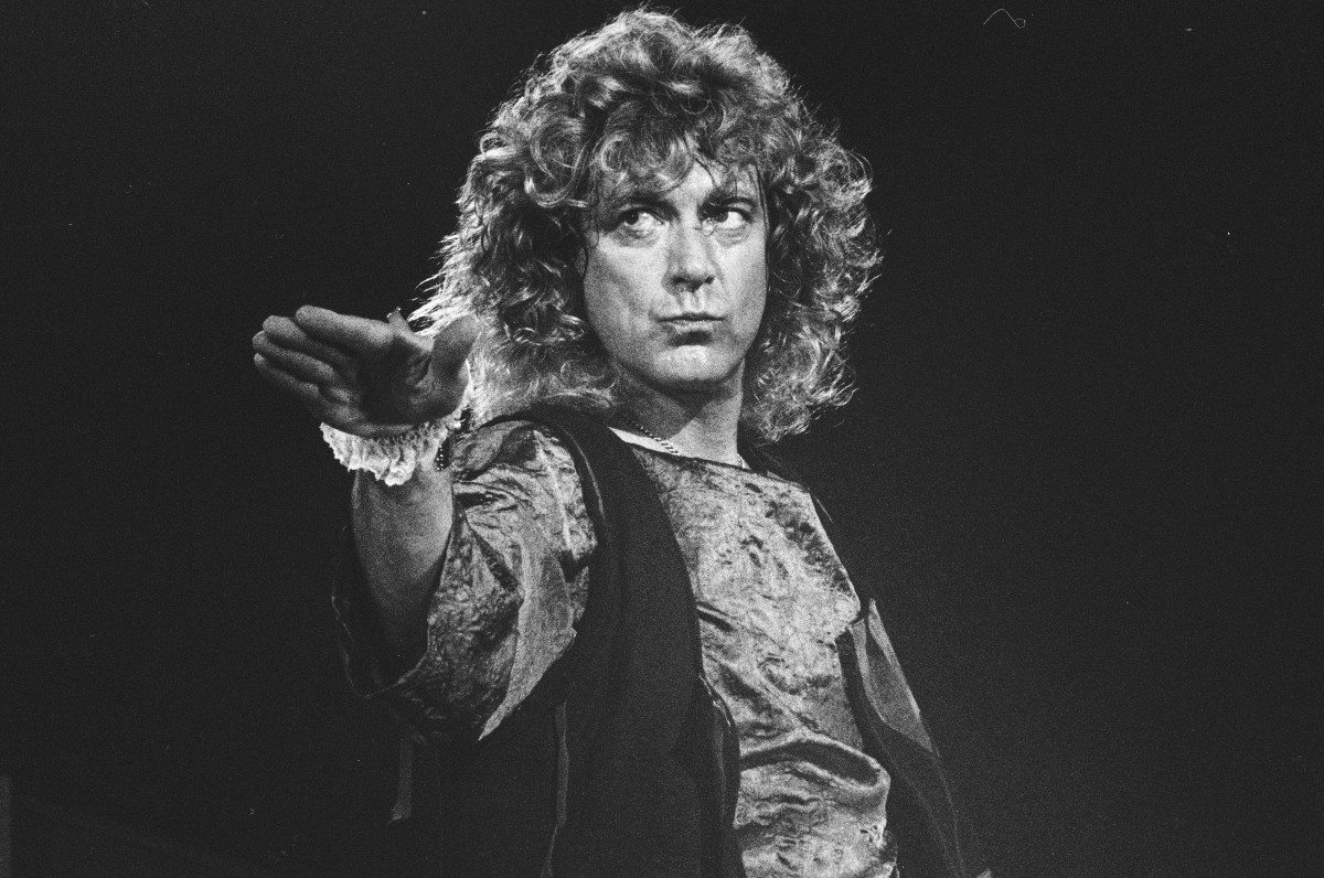 Rock Icon Robert Plant Says It's 'Insane' Fans Ignore Led Zeppelin's Best  Songs