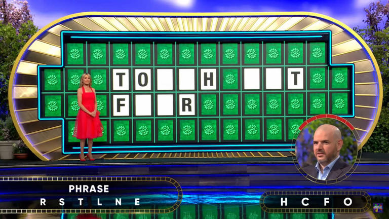 #39 Wheel of Fortune #39 winner #39 s family pats him on the head Ryan Seacrest #39 Wheel of Fortune #39 winner #39 s family pats him on the head Ryan Seacrest