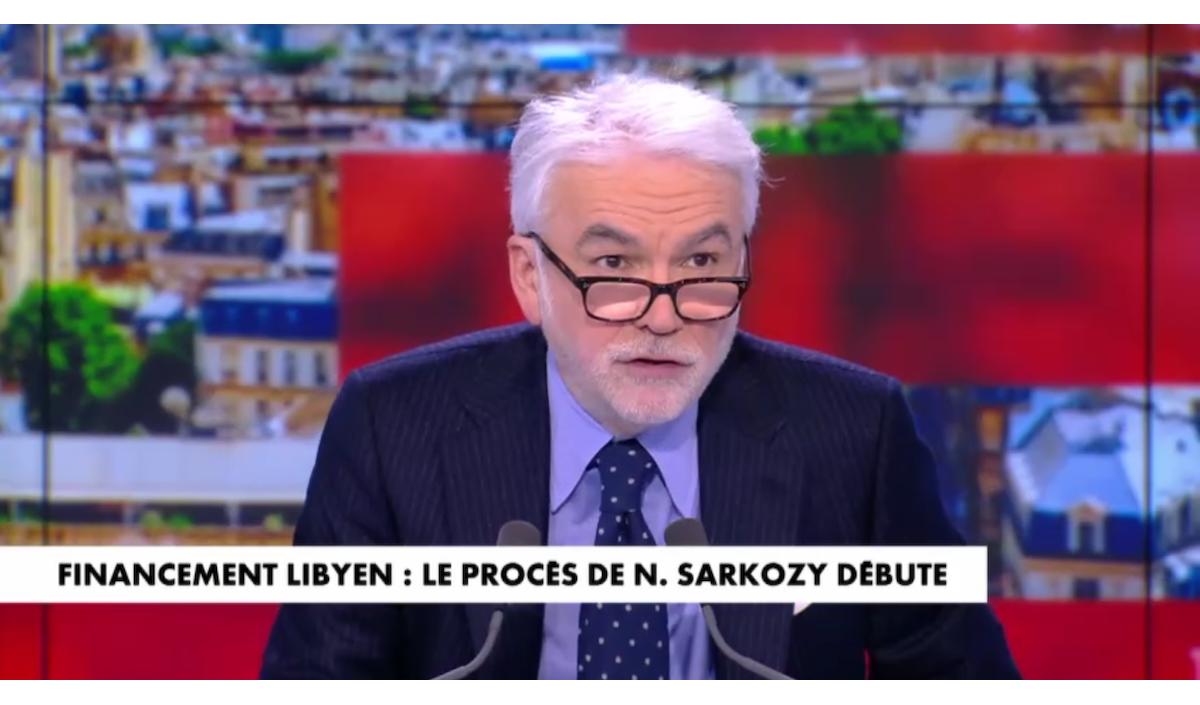 "Des propos dénués de nuance" : L’Arcom intervient auprès de CNews après un éditorial de Pascal Praud dans "L’Heure des Pros"
