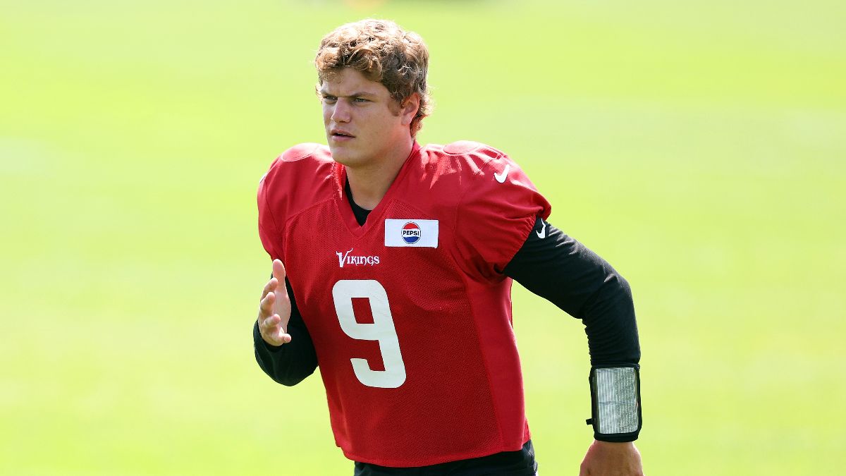 J.J. McCarthy Gets Strong Endorsement From Former NFL QB