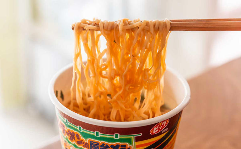 チキンラーメンを広めた男の物語 想像以上に旨かった」新発売【チキンラーメン】のさっぱり感にハマる