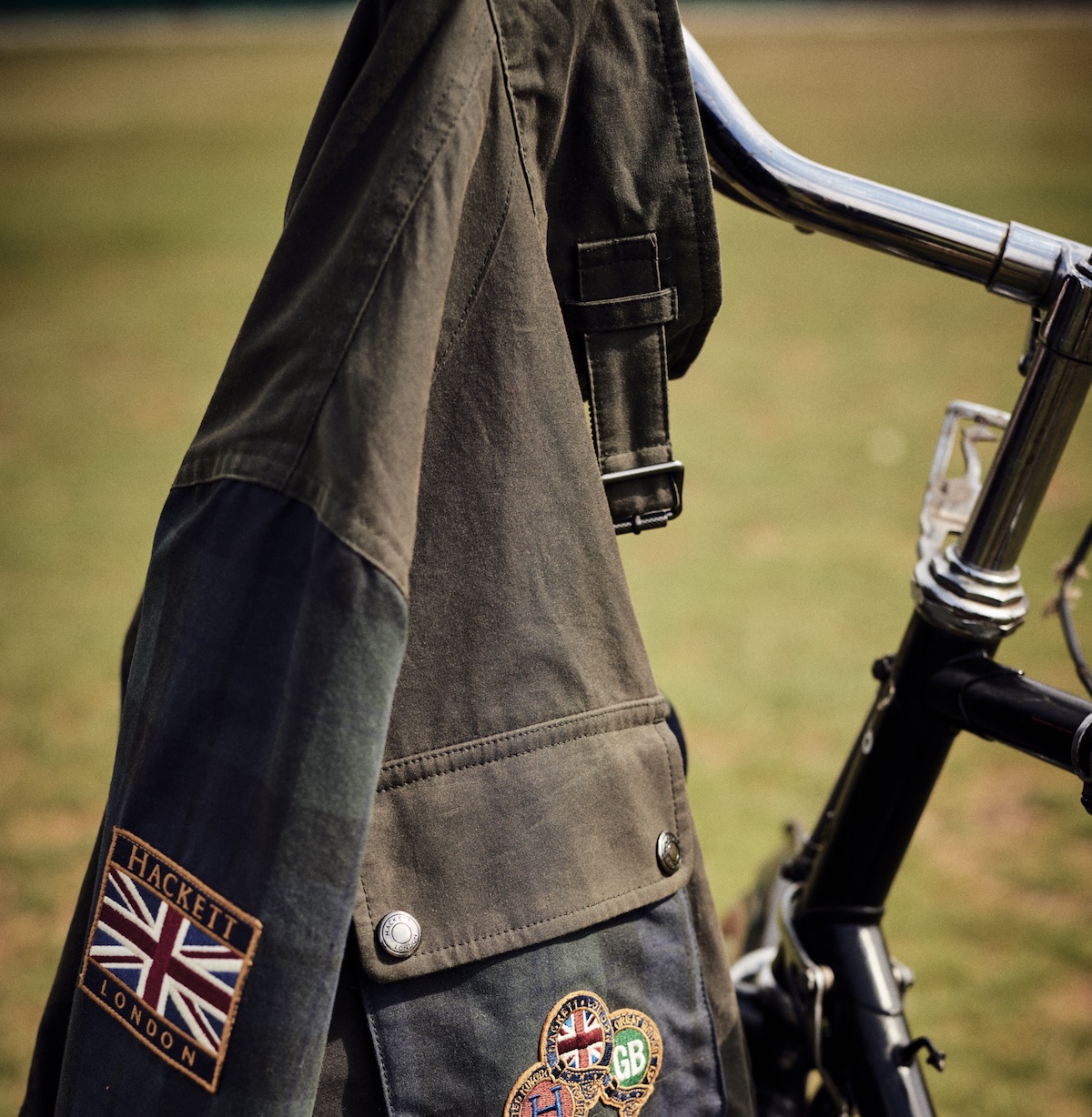 Herbst & Winter draußen genießen – Die neue Hackett Heritage Kollektion ist so stilvoll, wir wollen gar nicht mehr rein!