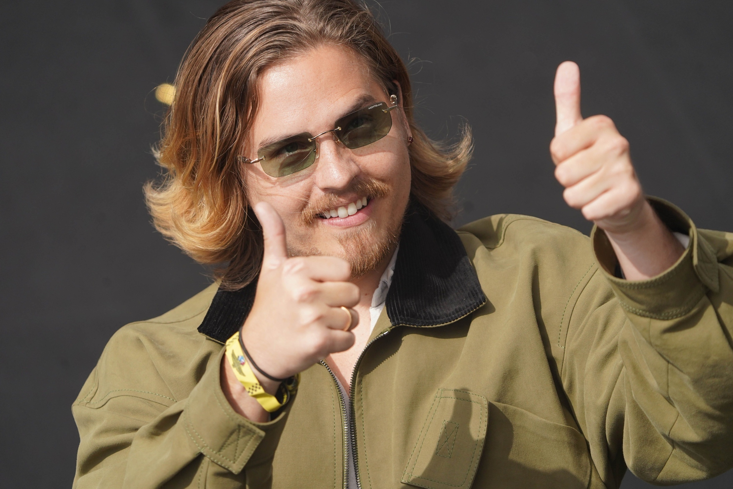 20 celebrities who worked all kinds of day jobs even after finding fame
