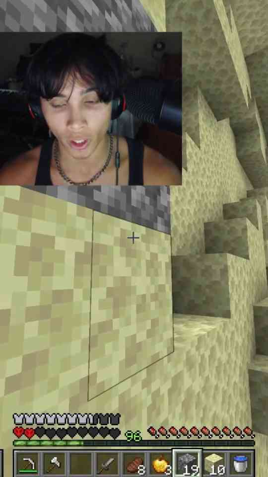 how-to-juke-an-enderman-in-minecraft