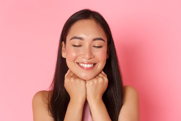 Hindari 5 Kebiasaan Buruk Ini untuk Kulit Glowing Tanpa Kusam