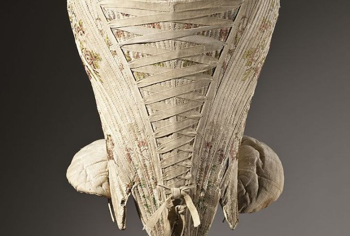 10 Interesting Facts About Corsets You Might Not Know