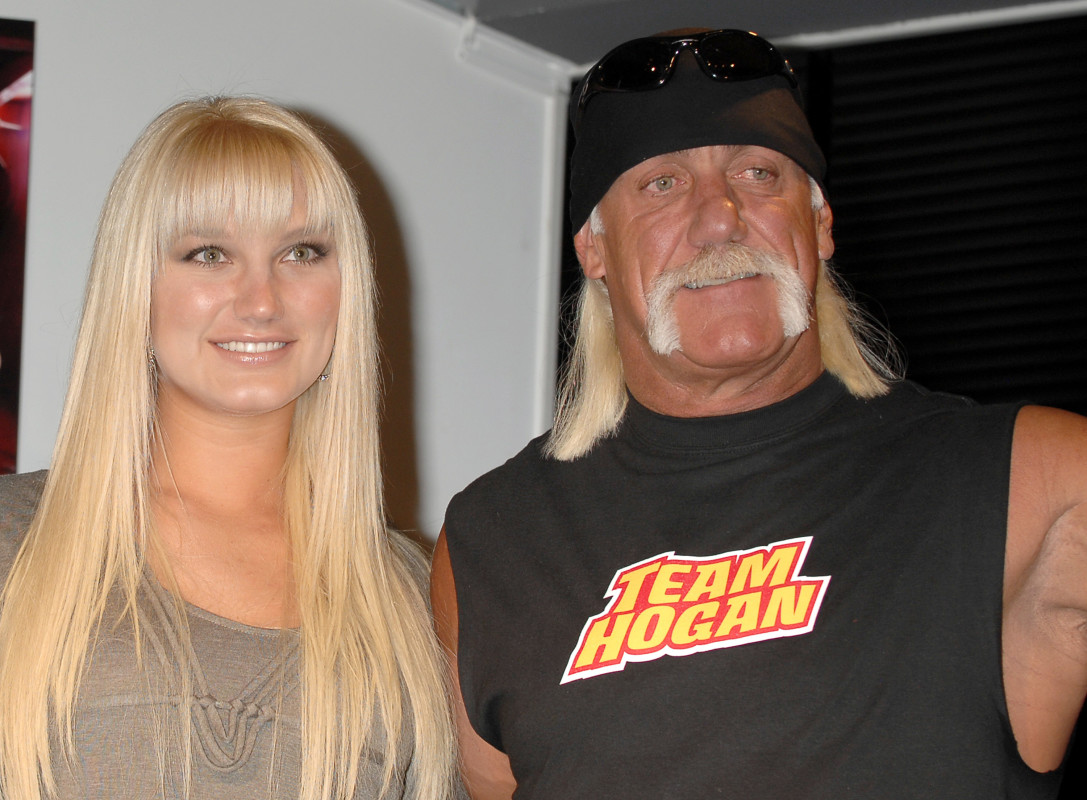 Hulk Hogan’s Death Investigation Continues as Brooke Hogan Says(00)