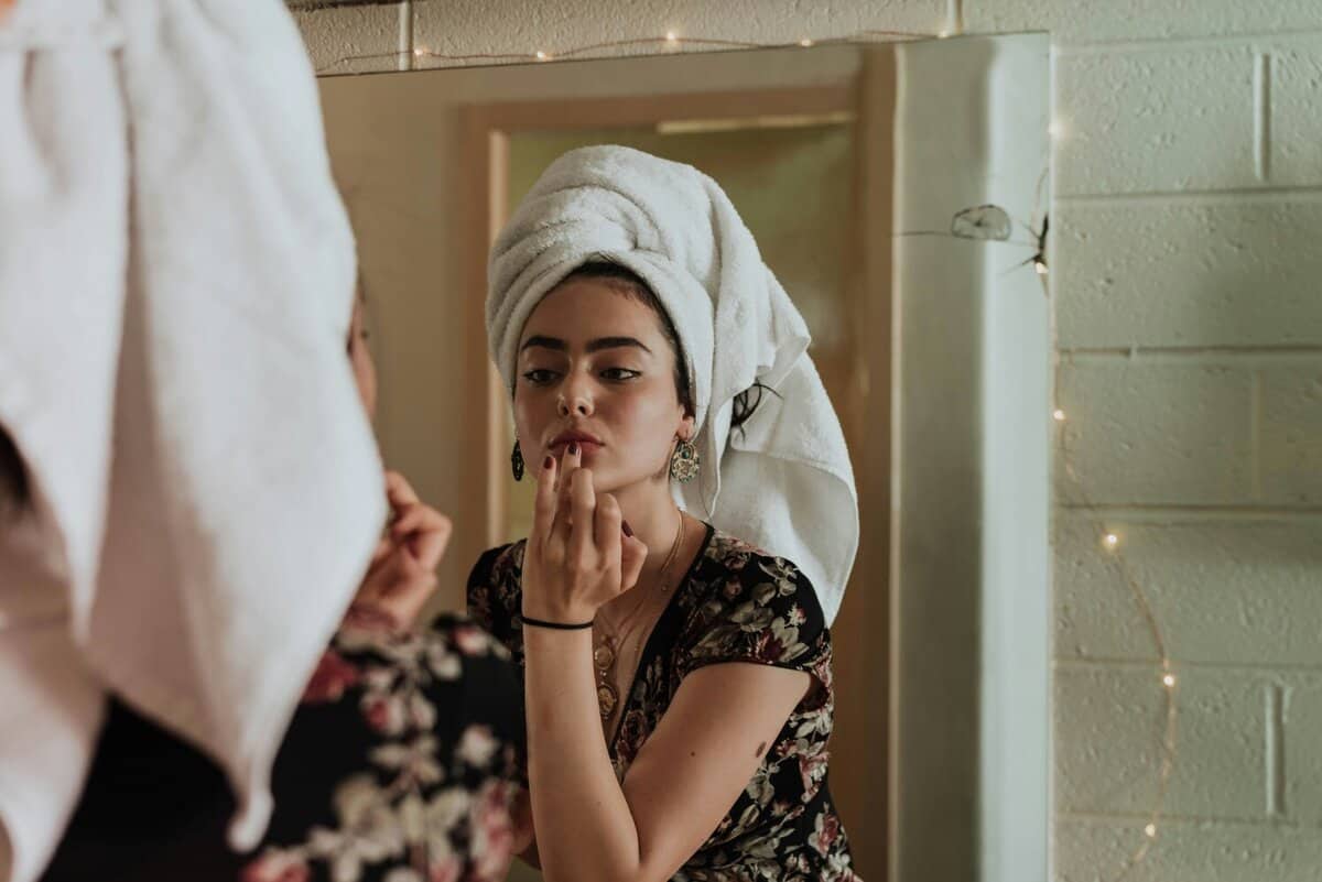 11 Surprising Perks of Staying Single for as Long as You Can