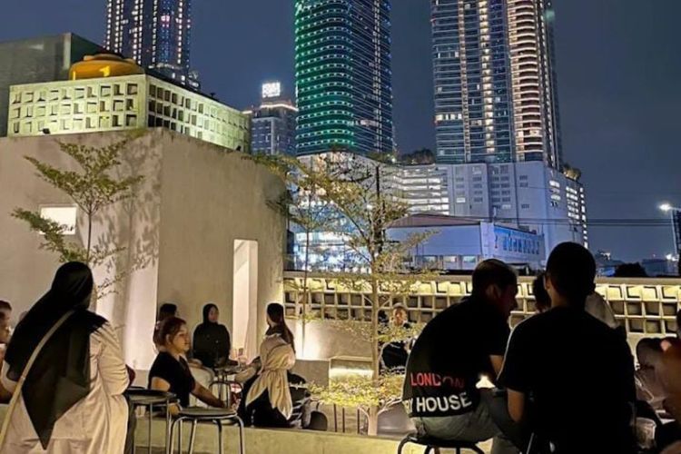 5 Tempat Nongkrong dengan Pemandangan Kota Surabaya, Cocok untuk Konten Kekinian