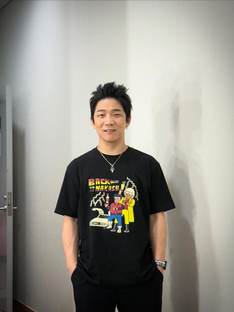 Back to the Nakasu”…한경록, 여름 오후의 여유→개성 담은 티셔츠로 시선 압도