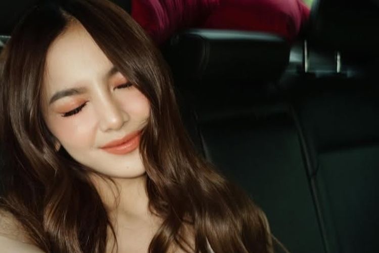 Kecantikan Mahalini Saat Selfie Tuai Pujian Penggemar Instagram