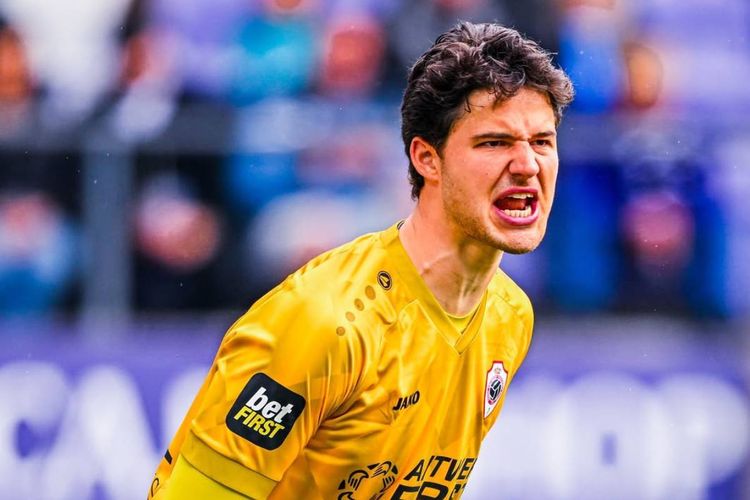 Manchester United Akan Rekrut Senne Lammens