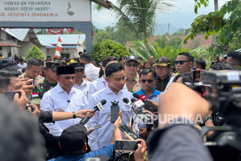 Anwar Hafid dan Gibran Pastikan Bantuan Korban Gempa Poso Tercukupi