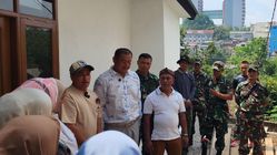 Ibu Nunung Dibantu Bos Koi Perbaiki Rumah di Bandung