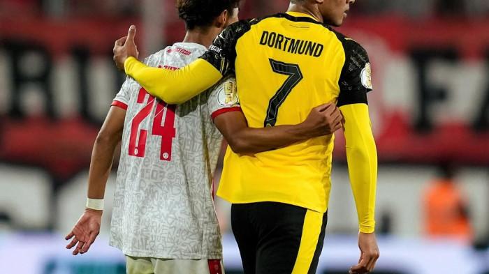 Prediksi Skor dan Statistik St. Pauli vs Dortmund, Kick Off 23.30 WIB