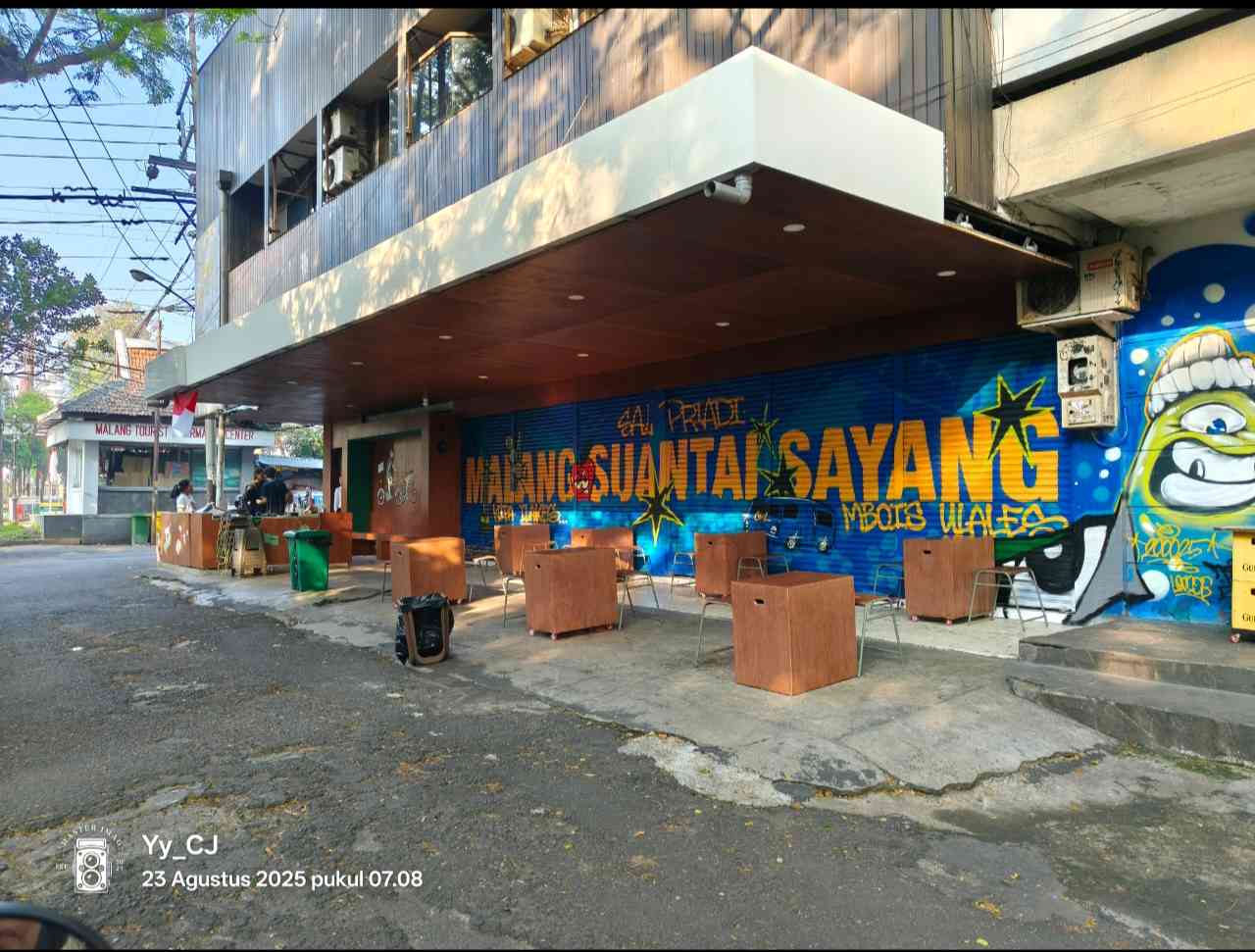 Malang yang Menyentuh: Penghargaan Sal Priadi untuk Rumah yang Mengundangnya Kembali