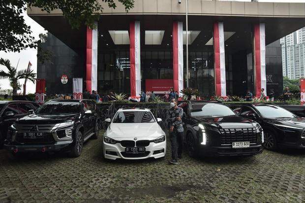 Foto: 22 Kendaraan Disita KPK dari OTT Kasus Wamenaker
