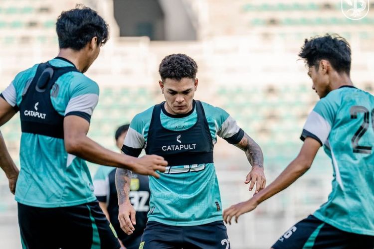 Prediksi Persebaya vs Bali United: Green Force Jaga Marwah di Gelora Bung Tomo