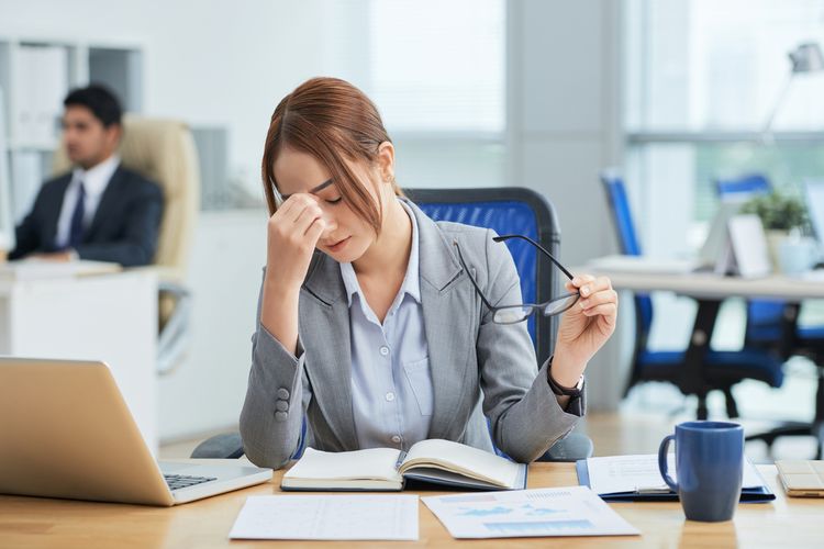 7 Cara Sederhana Mengatasi Stres Kerja untuk Tetap Produktif dan Profesional