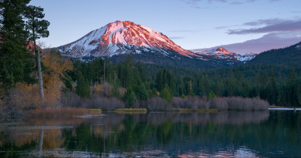 10 Budget-Friendly Alternatives to Popular Tourist Destinations in the U.S.