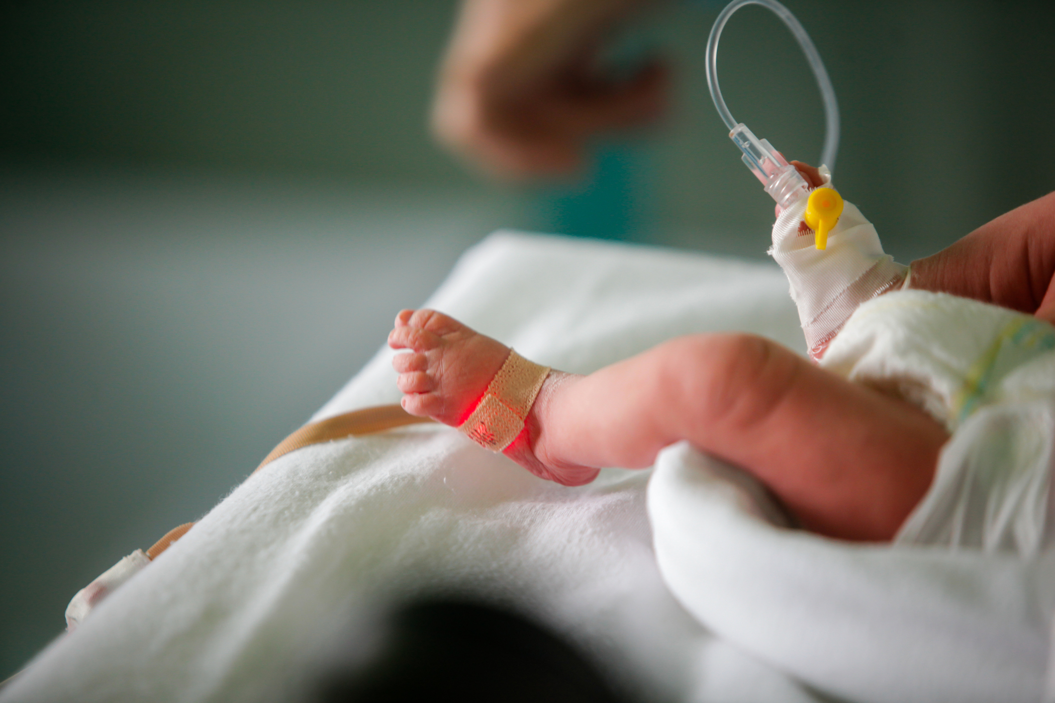 Bebê prematuro: o que você precisa saber sobre os primeiros cuidados