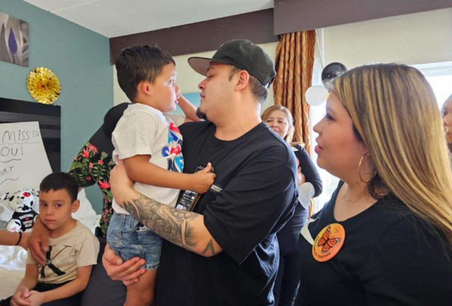 Kilmar Abrego Garcia notified by ICE that he may be deported to Uganda