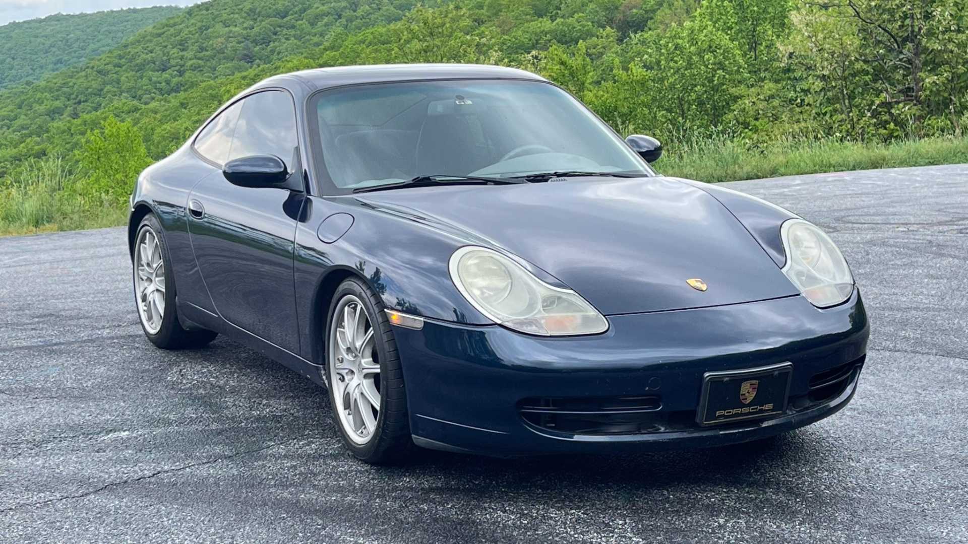 1999 Porsche 911 Carrera Coupe front 3/4 parked
