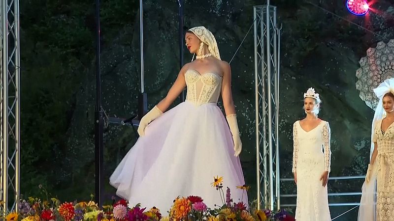 Croché nas passerelles. A renda de Koniaków chega ao mundo da moda