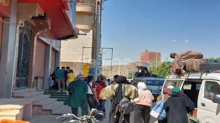 عودة الناجين من شاطئ الموت بأبو تلات (1)