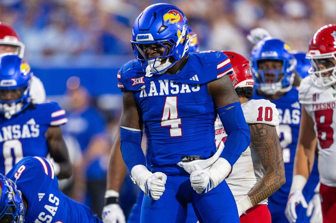 KU star linebacker announces return after having said he would enter portal