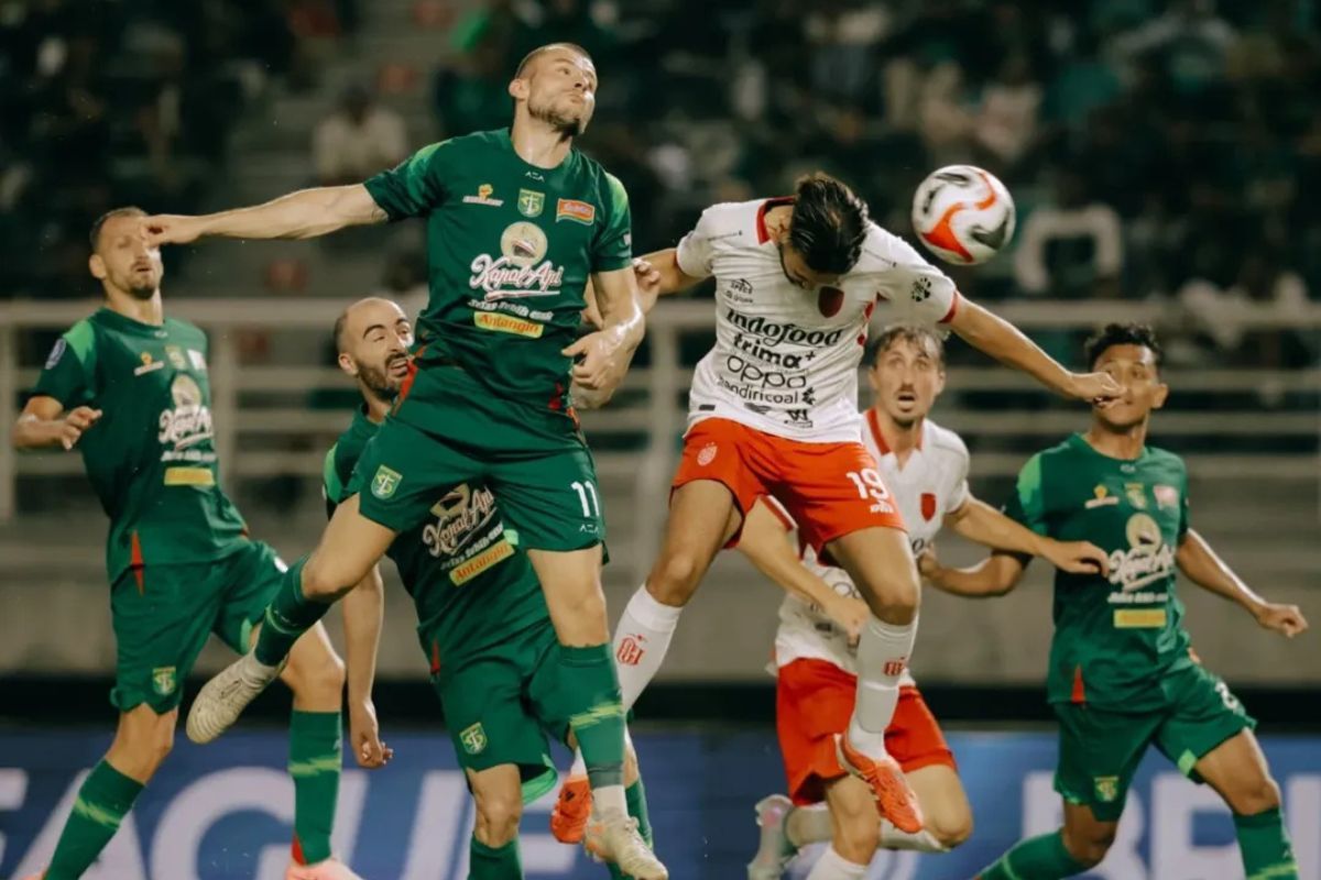 Johnny Jansen Bingung, Bali United Kehilangan Peluang dan Dihukum Persebaya Surabaya