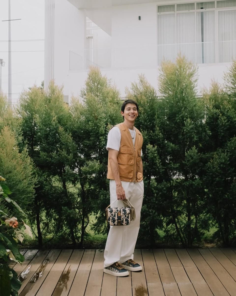 9 Gaya OOTD dengan Tas James Jirayu, Nuansa Mewah!