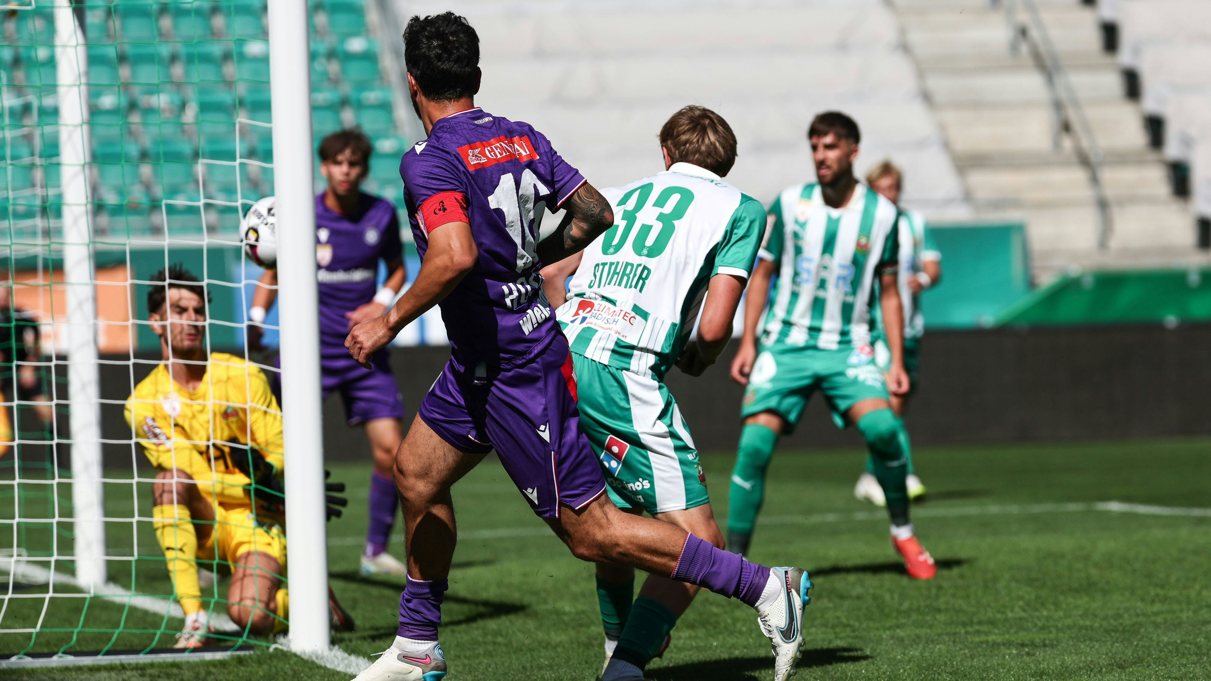 Hosiner schießt Rapid im kleinen Wiener Derby ab Hosiner schießt Rapid im kleinen Wiener Derby ab