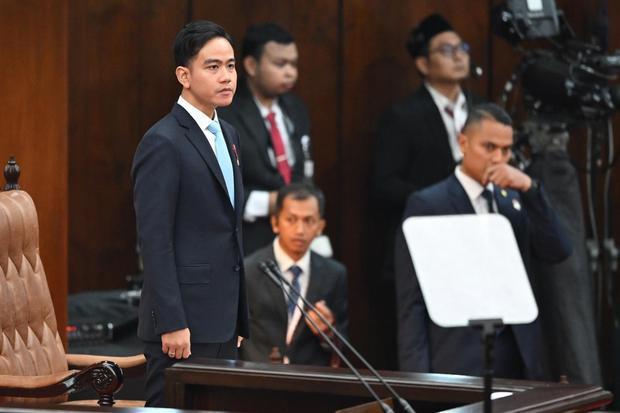 Gibran Tanggapi Usulan Gerbong Khusus Perokok: Ruang Laktasi Lebih Dijunjung Tinggi