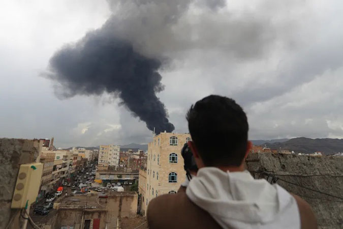 Israel menargetkan Sanaa Yaman, kota pinggiran Gaza