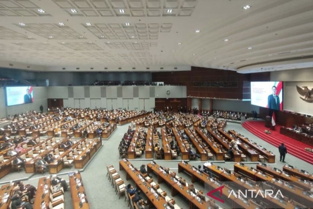 Polemik Gaji DPR, Kesenjangan Sosial Bagi Rakyat Indonesia