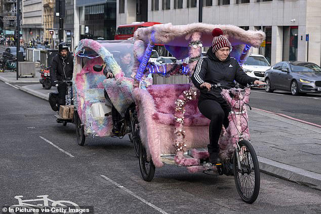 Three people rushed to hospital after 'rickshaw and bus crash' in ...